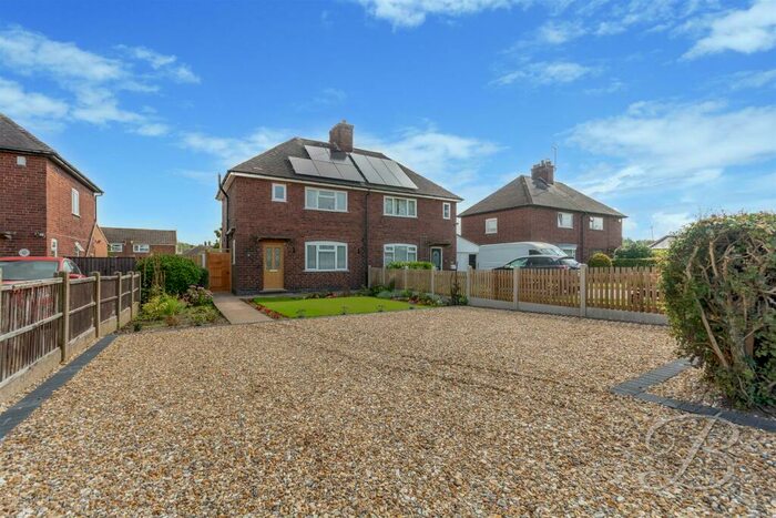 3 Bedroom Semi-Detached House To Rent In Eakring Road, Wellow, Newark, NG22