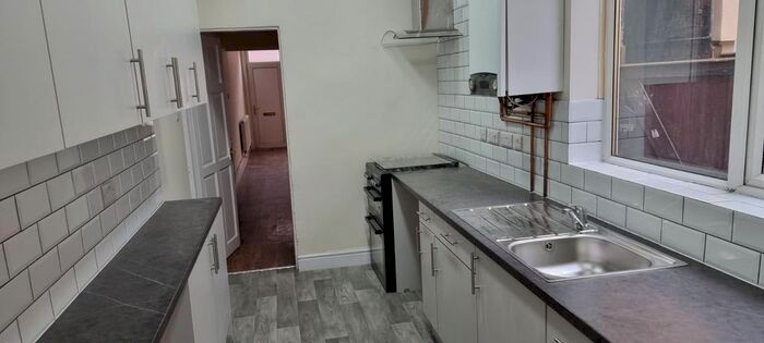 4 Bedroom Terraced House To Rent In Willow Brook Road, Leicester, LE5