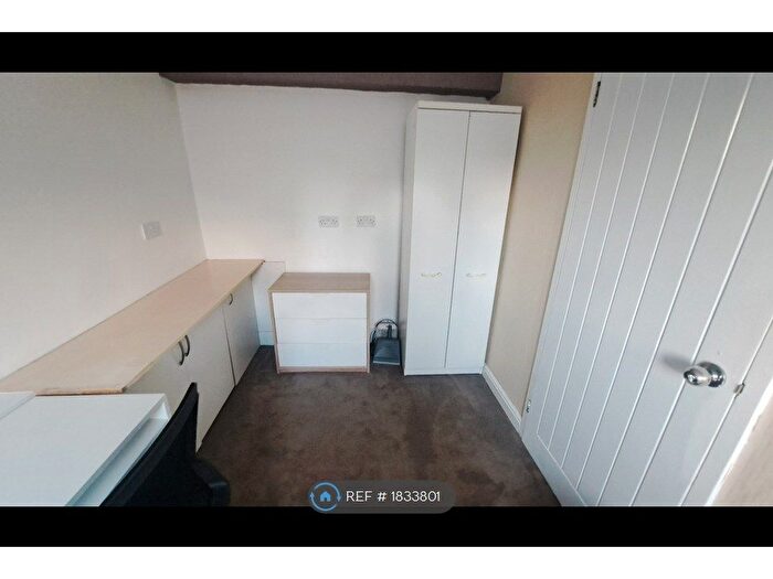 3 Bedroom Flat To Rent In Norton Tower, Birmingham, B1