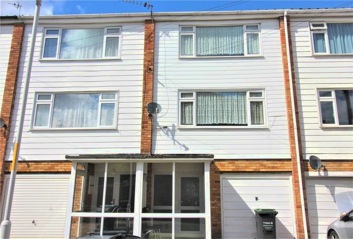 3 Bedroom Terraced House To Rent In Chestnut Close, Northfleet, Gravesend, DA11