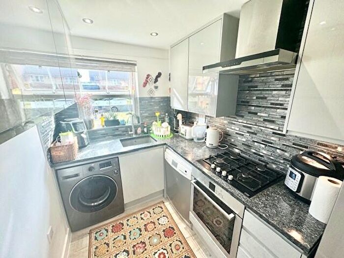 2 Bedroom Apartment To Rent In Westminster Court, Collier Row, RM1