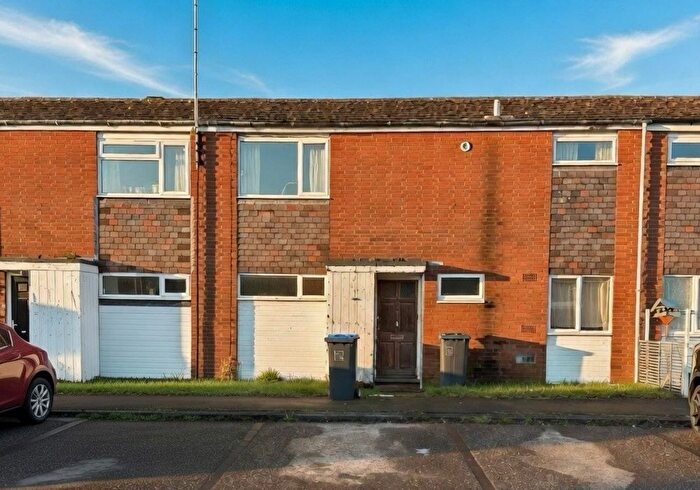 3 Bedroom Terraced House For Sale In Barnet Way, Worthing, West Sussex, BN13