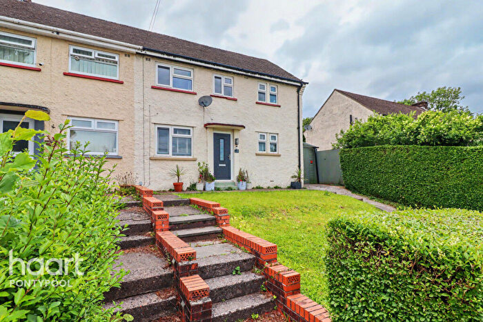 3 Bedroom Semi-Detached House For Sale In Sycamore Road South, Pontypool, NP4