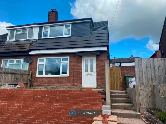 3 Bedroom Semi-Detached House To Rent In Sixth Avenue, Ketley Bank, Telford, TF2
