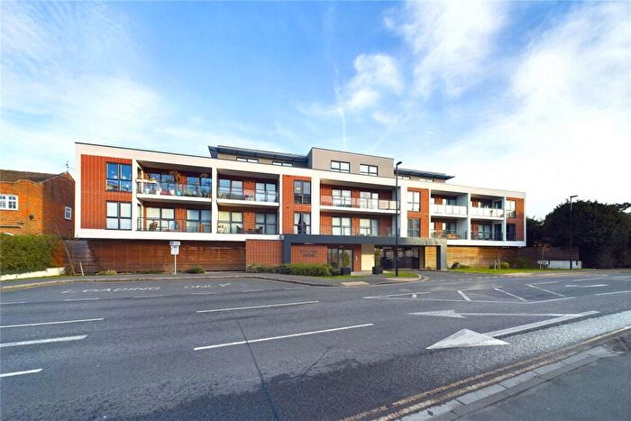 2 Bedroom Apartment For Sale In Exclusive House, Maidenhead, Berkshire, SL6