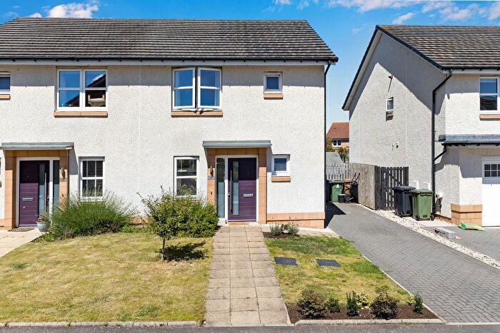 3 Bedroom Semi Detached House For Sale In Mccartney Road, Newcraighall, EH21