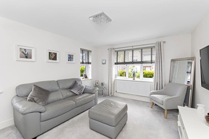 4 Bedroom Detached House For Sale In Sycamore Drive, Penicuik, EH26