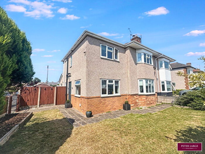 4 Bedroom Semi-Detached House For Sale In Weavers Avenue, Rhyl, Denbighshire, LL18