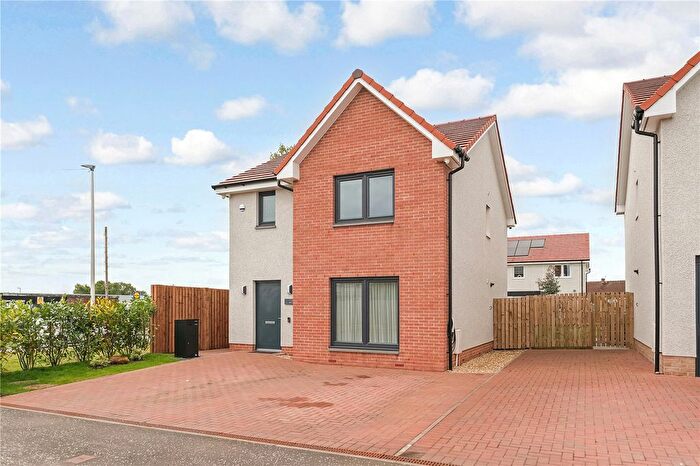 3 Bedroom Detached House For Sale In Beck Avenue, Larkhall, South Lanarkshire, ML9