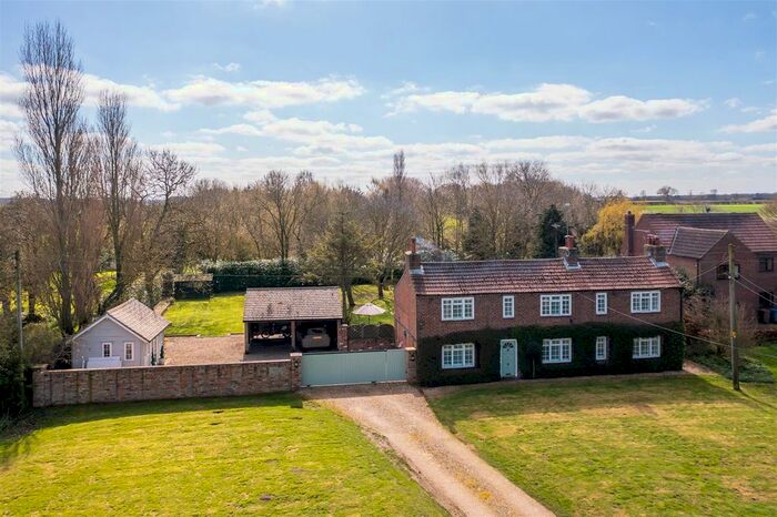 4 Bedroom Cottage For Sale In Gembling Lane, Gembling, Driffield, YO25
