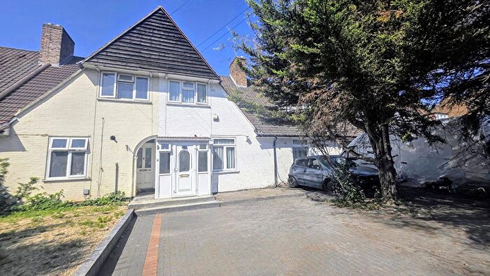 4 Bedroom Terraced House For Sale In Broad Street, Dagenham, RM10