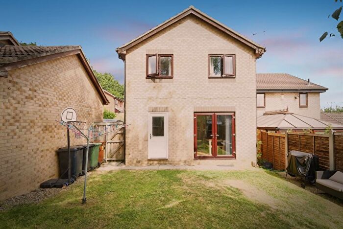 4 Bedroom Detached House For Sale In Horton Close, Rodley, Leeds, LS13