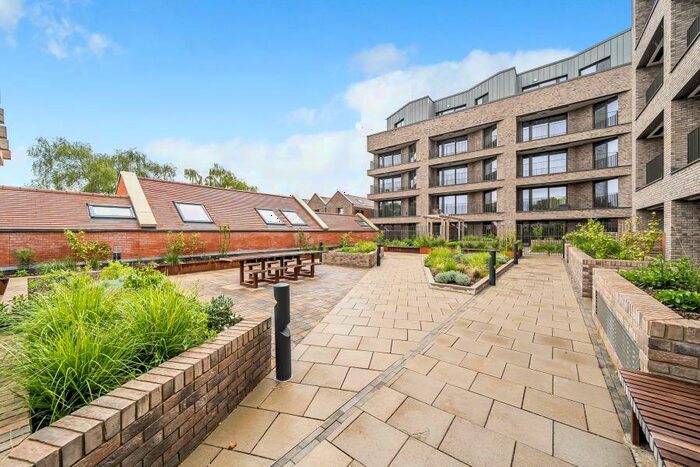 1 Bedroom Retirement Property To Rent In Woking, GU21