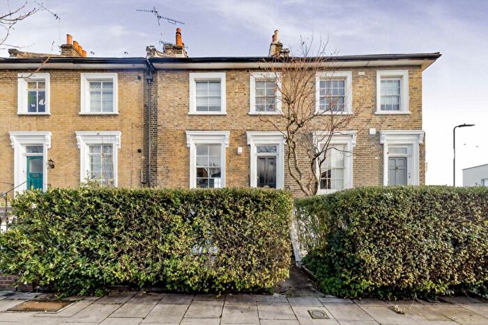 1 Bedroom Flat To Rent In Southgate Road, Islington, N1
