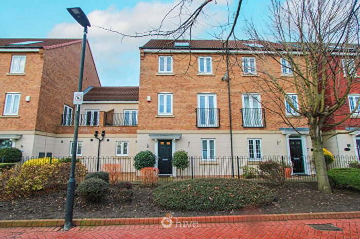 4 Bedroom Town House For Sale In Lakeside Boulevard, Lakeside, Doncaster, DN4