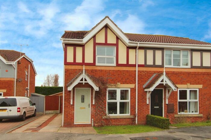 3 Bedroom Semi-Detached House For Sale In The Meadows, Riccall, York, YO19