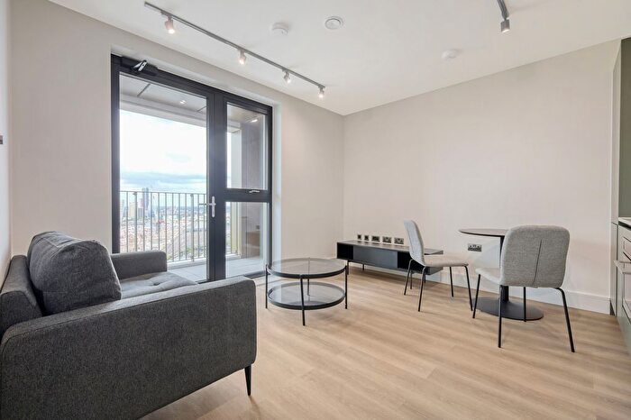 1 Bedroom Flat To Rent In Scrubs Lane, London, NW10