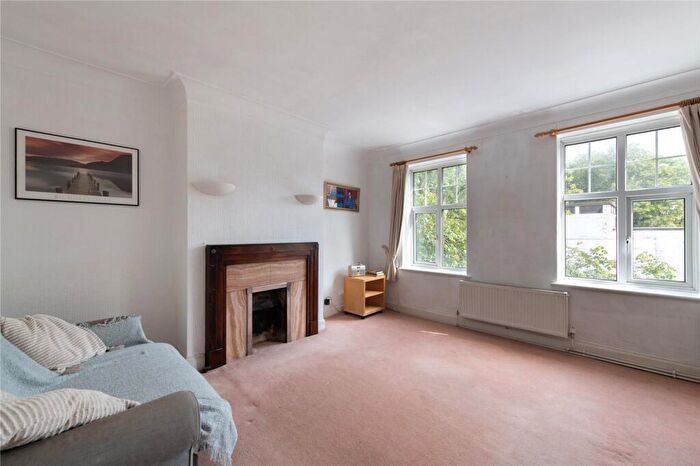 2 Bedroom Apartment For Sale In Havercourt, Haverstock Hill, London, NW3