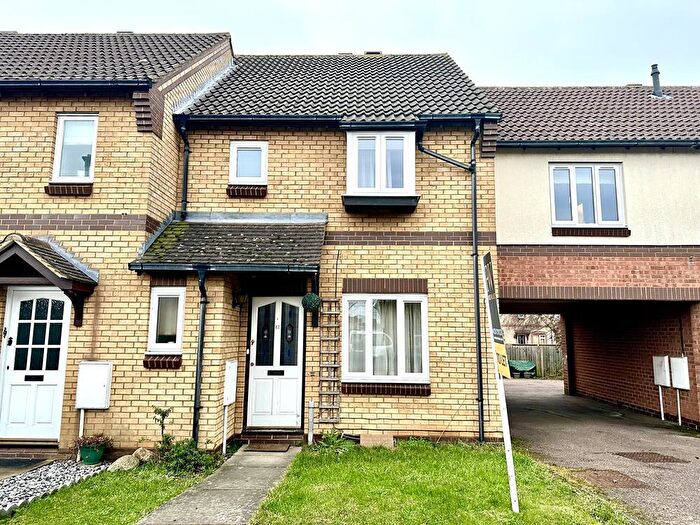 3 Bedroom Semi-Detached House To Rent In Cleeve Abbey, Bedford, MK41