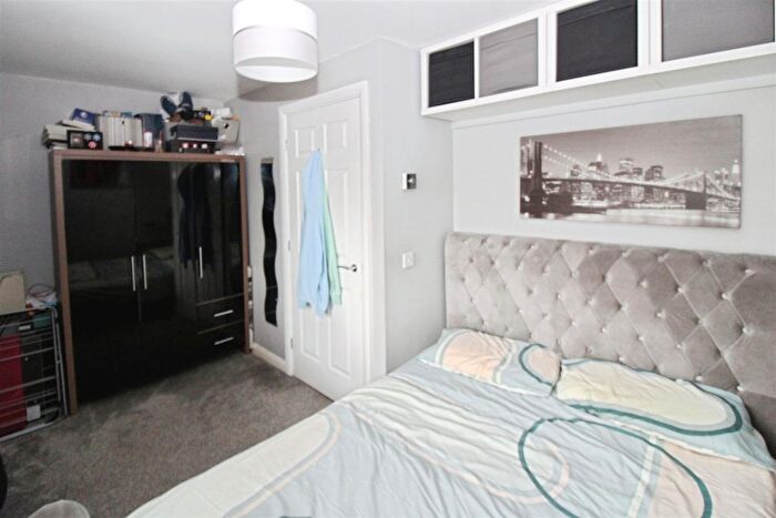 2 Bedroom End Of Terrace House For Sale In Twickenham Close, Hull, HU8