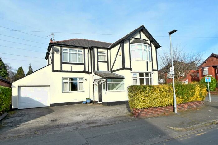 4 Bedroom Detached House To Rent In Willow Road, Prestwich, Manchester, M25