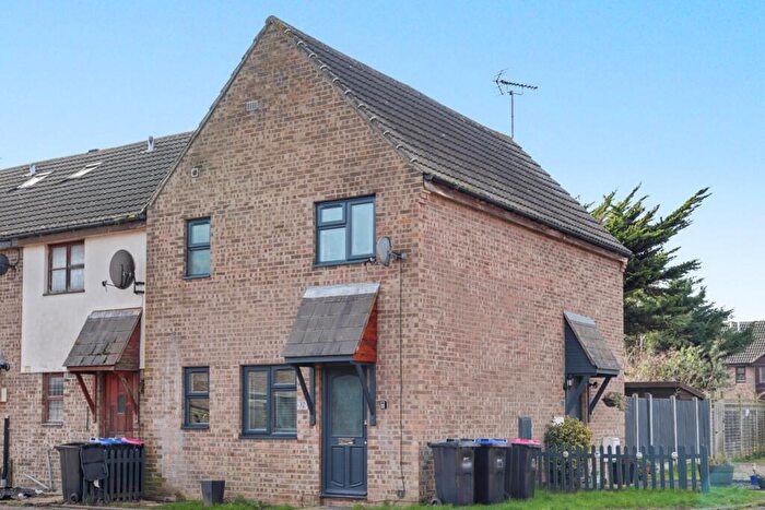 1 Bedroom End Of Terrace House For Sale In Herongate, Shoeburyness, SS3