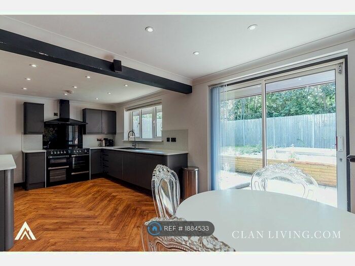 6 Bedroom Flat To Rent In Ashleigh Drive, Loughborough, LE11