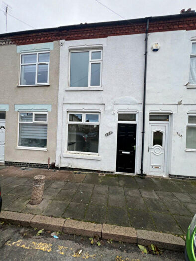 3 Bedroom Terraced House To Rent In Western Road, Leicester, LE3