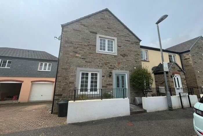 3 Bedroom Property To Rent In Lowen Bre, Truro, TR1