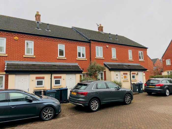 2 Bedroom Terraced House To Rent In Nightingale Close, Edgbaston, Birmingham, B15