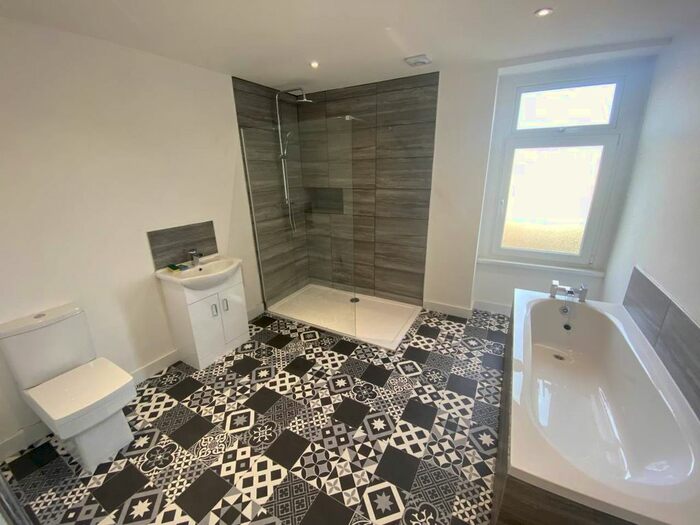 4 Bedroom Property To Rent In Monterey Street, Manselton, Swansea, SA5