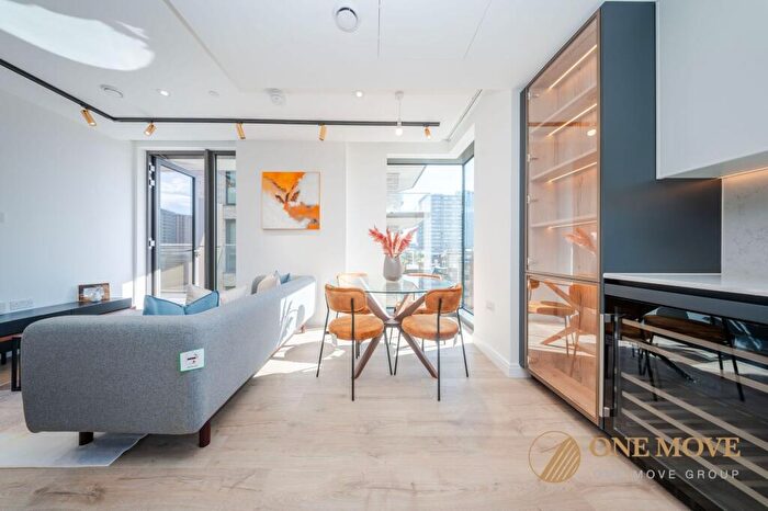 2 Bedroom Apartment To Rent In City Road, London, EC1V