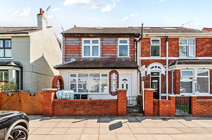 3 Bedroom Semi-Detached House For Sale In Copnor Road, Portsmouth, Hampshire, PO3