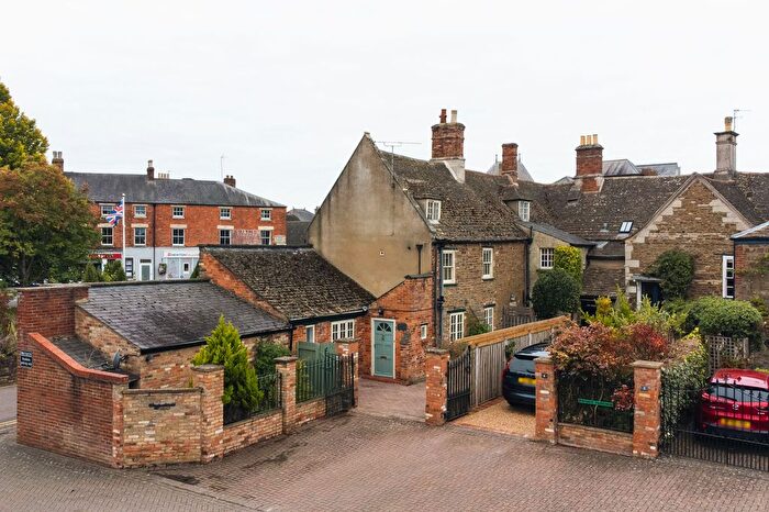 3 Bedroom Property For Sale In Alwyne Close, Oakham, LE15