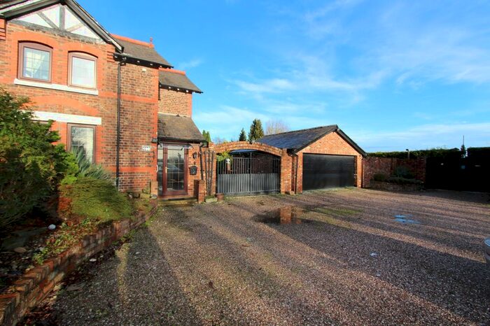 3 Bedroom Cottage To Rent In Manchester Road, Rixton, Warrington, WA3