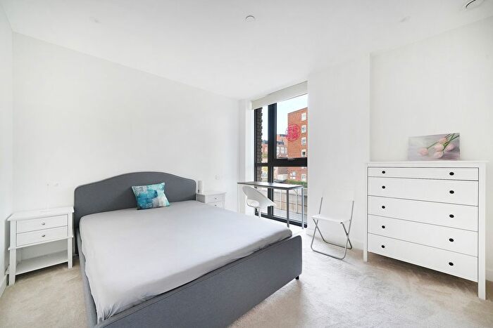 1 Bedroom Flat To Rent In Willowbrook House, Coster Avenue, N4