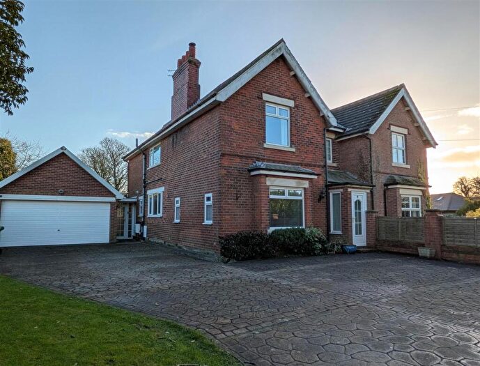 3 Bedroom Semi-Detached House For Sale In Ballam Road, Westby, PR4