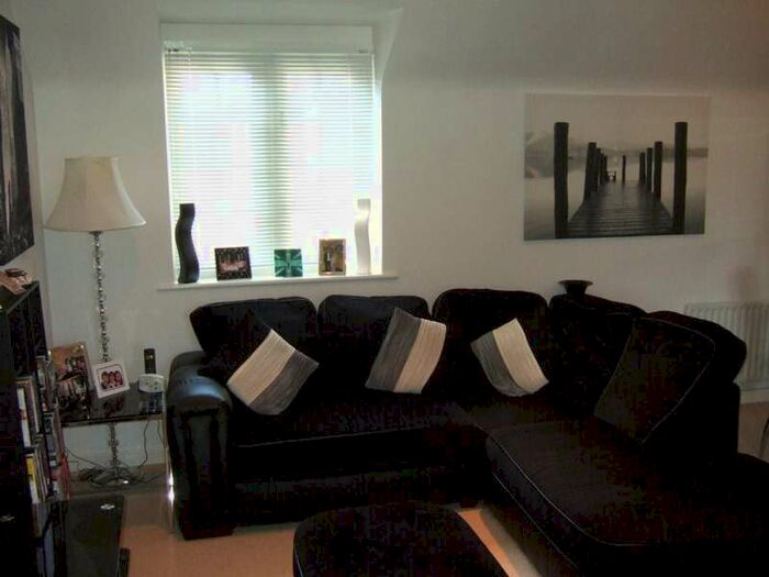 2 Bedroom Property To Rent In Tudor Court, Moody Street Congleton, CW12