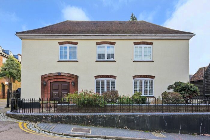 1 Bedroom Flat To Rent In Lower Dagnall Street, St.Albans, AL3