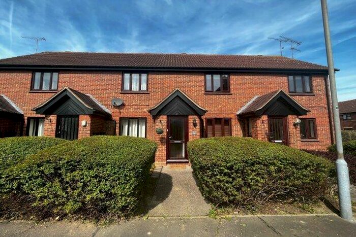 2 Bedroom Maisonette To Rent In Goddard Way, Chelmsford, CM2
