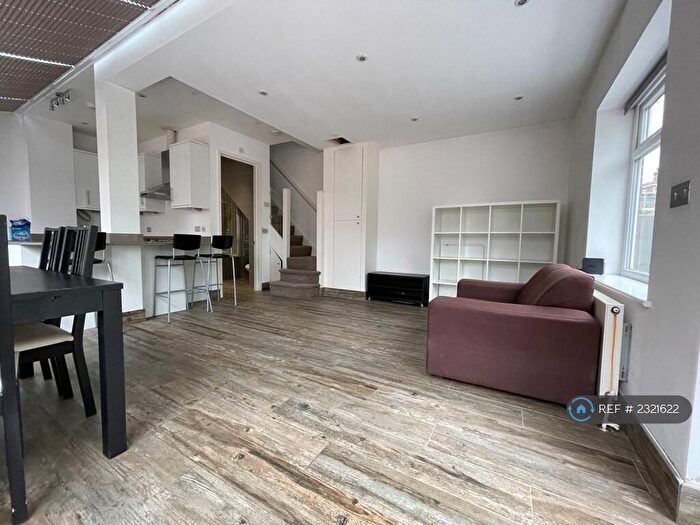 2 Bedroom Flat To Rent In Wilberforce Road, London, NW9