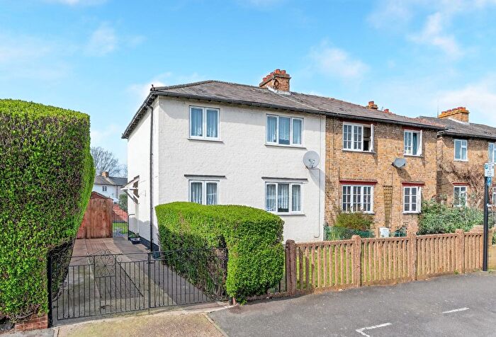 3 Bedroom End Terrace House For Sale In Challis Road, Brentford, TW8
