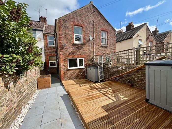 3 Bedroom House For Sale In Brighton Road, Newhaven, BN9