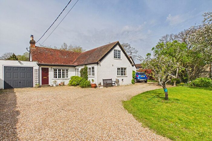 4 Bedroom Detached House For Sale In Cambridge Road, Owlsmoor, Sandhurst, Berkshire, GU47