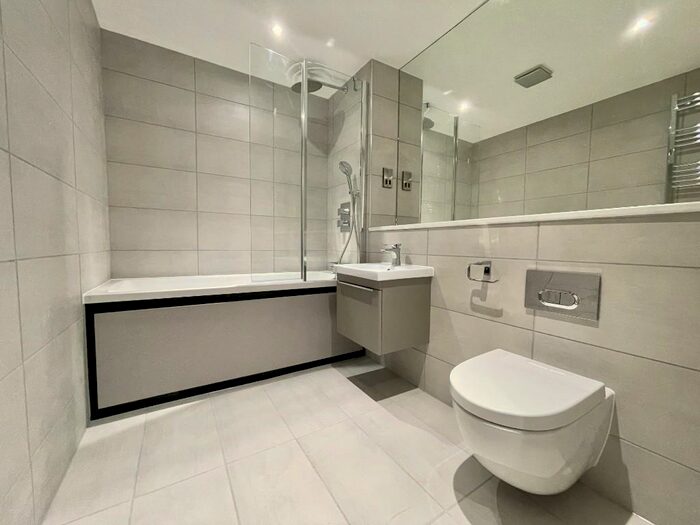 1 Bedroom Apartment To Rent In Broadoaks, Streetsbrook Road, Solihull, West Midlands, B91