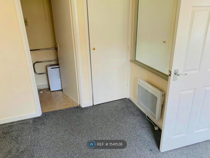 1 Bedroom Flat To Rent In Chinook, Highwoods, Colchester, CO4