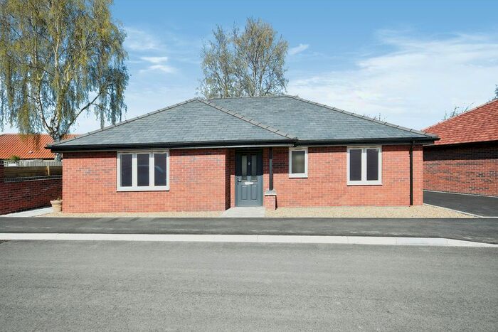 2 Bedroom Bungalow For Sale In Anvil Grove, Mansfield Woodhouse, Mansfield, Nottinghamshire, NG19
