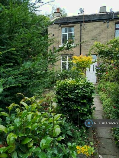 1 Bedroom End Of Terrace House To Rent In Rochdale Road, Greetland, HX4