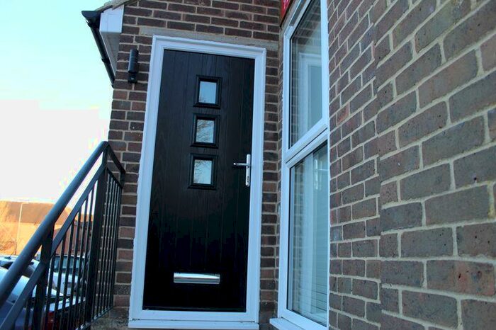 Apartment To Rent In Ground Floor Apartment - Town Centre, OX11