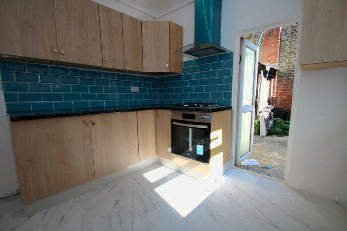 3 Bedroom House To Rent In Gillian Street, Ladywell, SE13